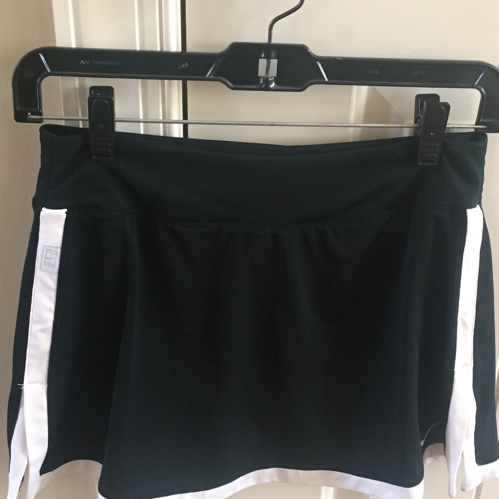 Nike Dry Fit Tennis Skirt/Skort - Picture 2 of 3